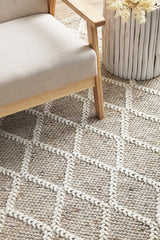 Choosing Between Traditional Persian Rugs and Modern Alternatives in the UK